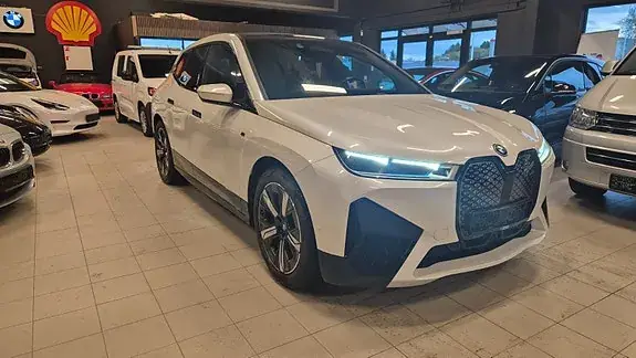 BMW Ix 2023 photo 3