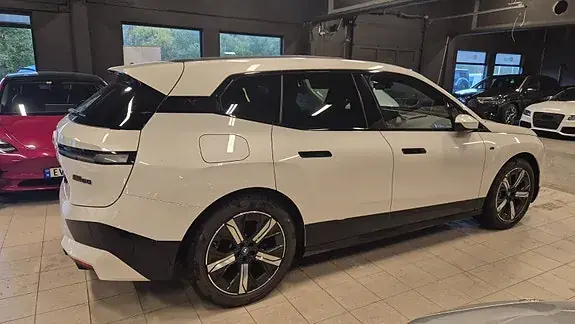 BMW Ix 2023 photo 5