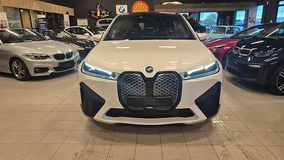 BMW Ix 2023 photo 2