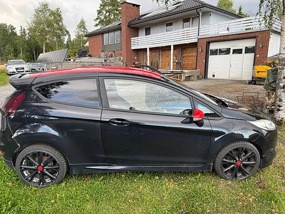Ford Fiesta 2014 photo 2