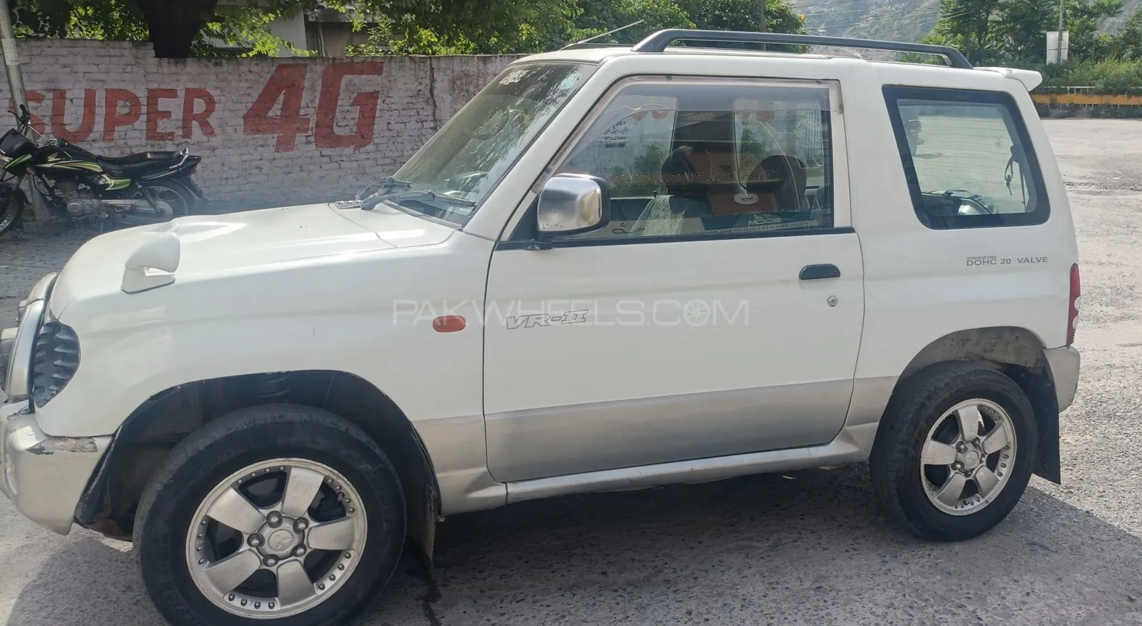 Mitsubishi Pajero Mini