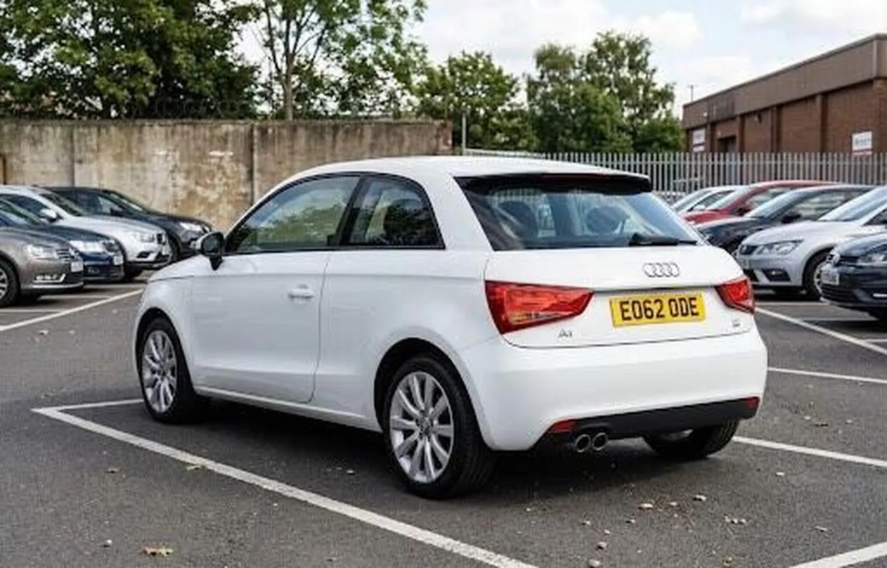 Audi A1 2012 photo 3