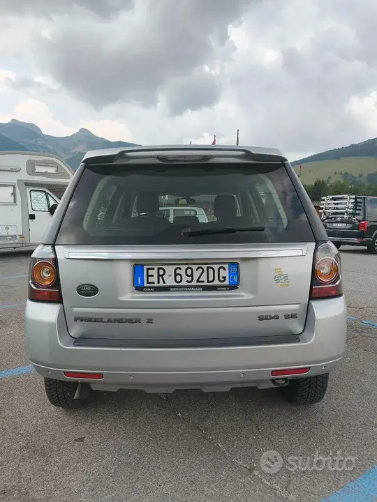 Land Rover Freelander 2013 photo 2