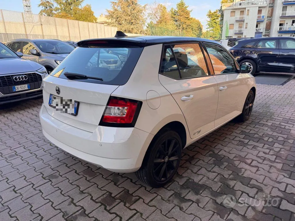 Skoda Fabia 2016 photo 4