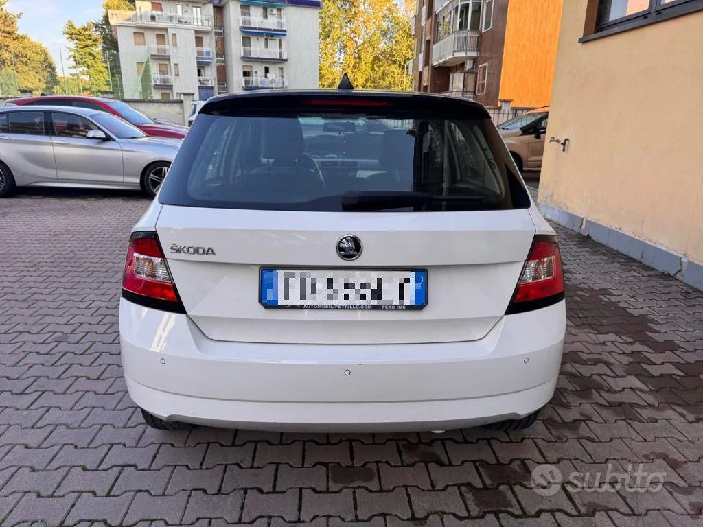 Skoda Fabia 2016 photo 5