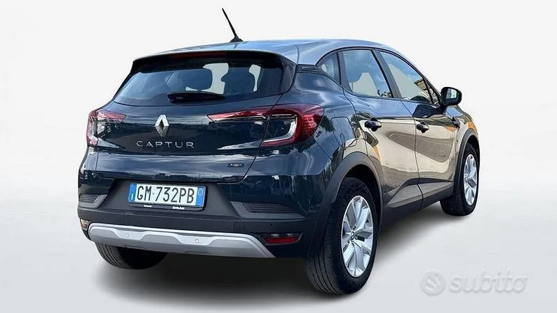Renault Captur 2023 photo 2