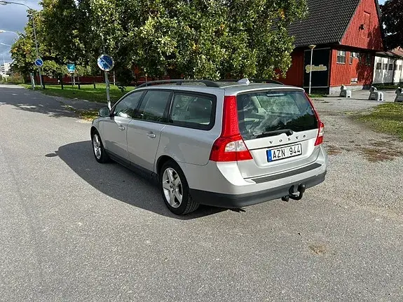 Volvo V70 2008 photo 4