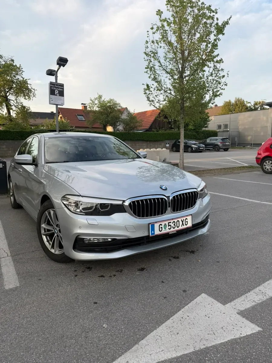 BMW 5 Series 2017 photo 2