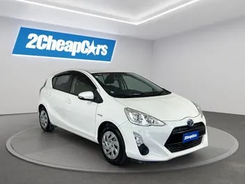 Toyota Aqua 2015 photo 4