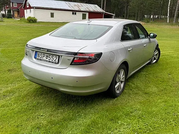 Saab 9-5 2010 photo 4