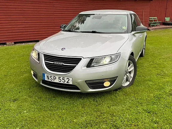 Saab 9-5 2010 photo 2