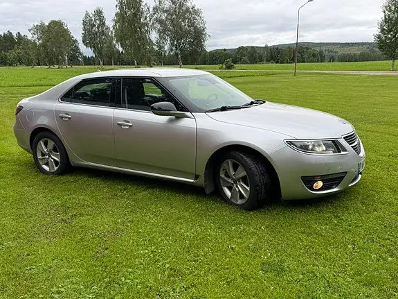 Saab 9-5 2010 photo 3