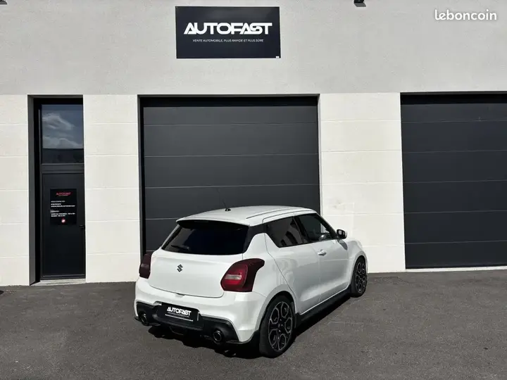 Suzuki Swift 2018 photo 2