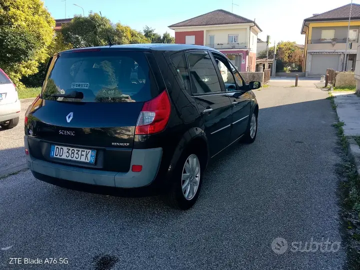 Renault Grand Scénic 2006 photo 2