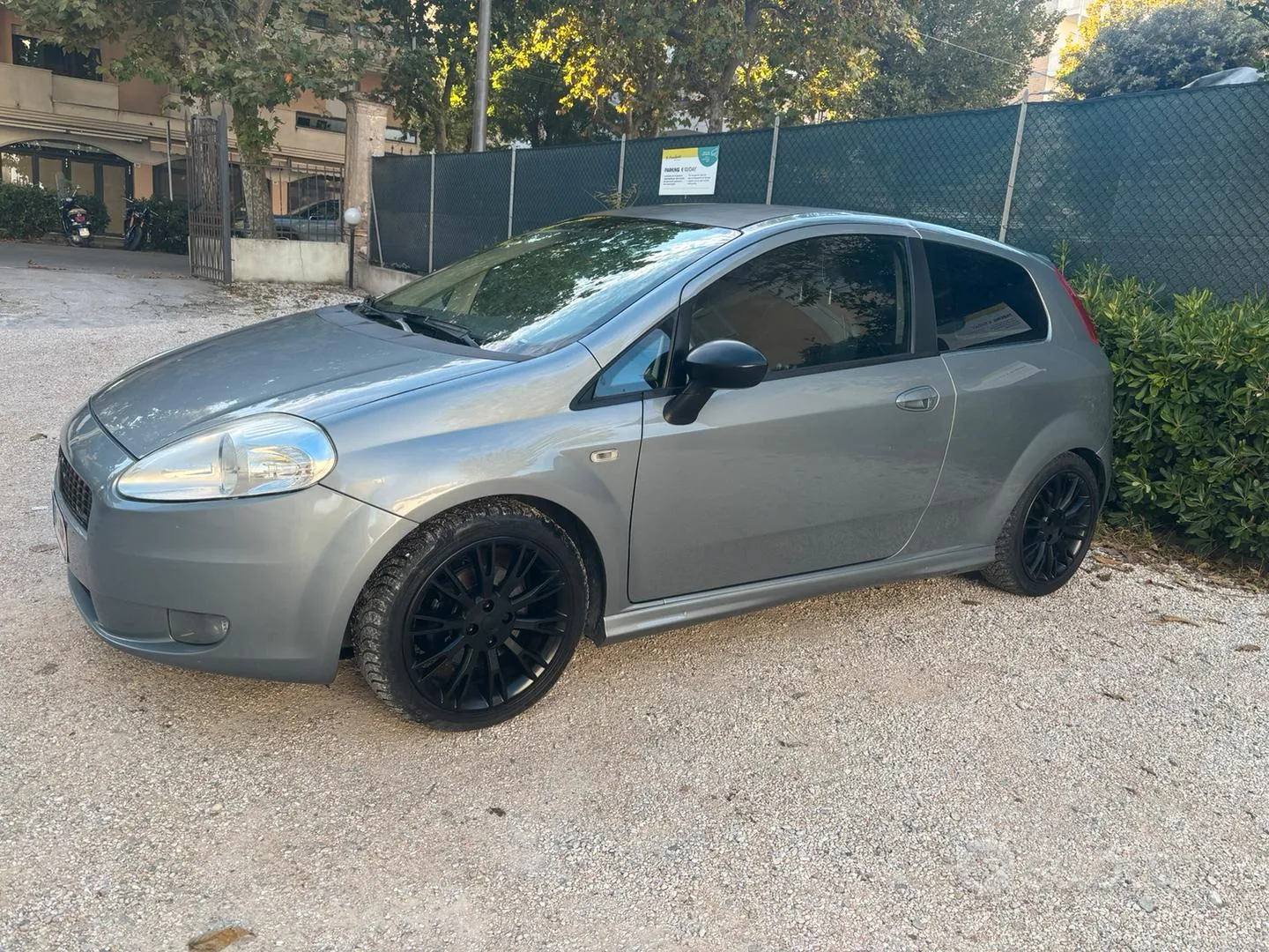 Fiat Grande Punto 2007 photo 3