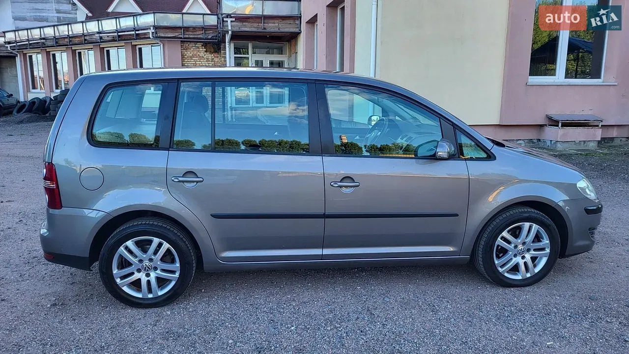 Volkswagen Touran 2007 photo 4