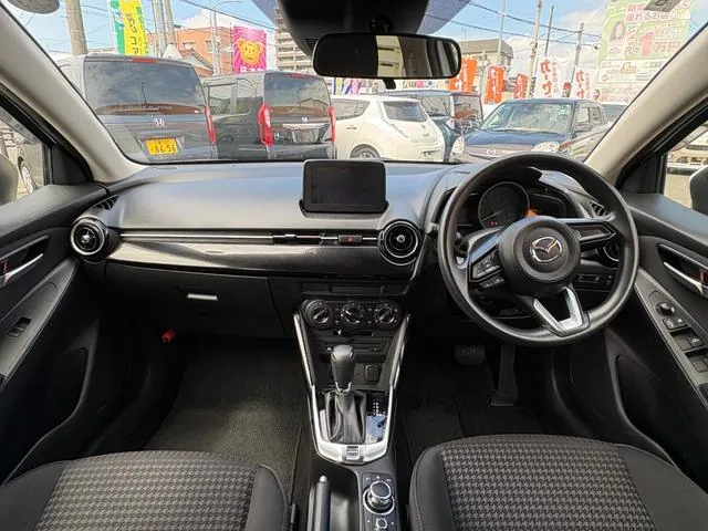 Mazda Demio 2017 photo 4