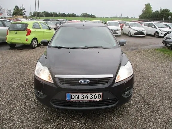 Ford Focus 2010 photo 2