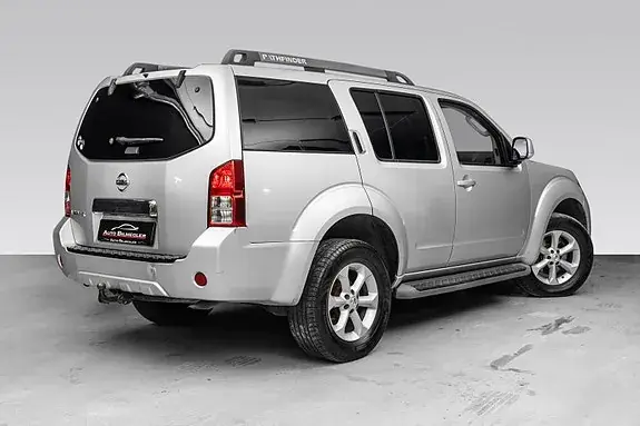 Nissan Pathfinder 2012 photo 2