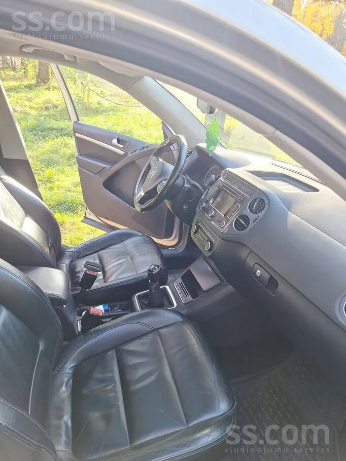 Volkswagen Tiguan 2012 photo 3