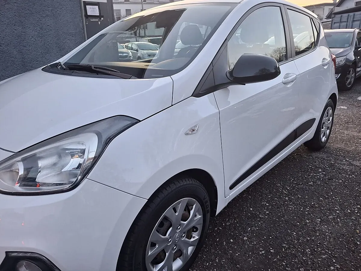 Hyundai I10 2015 photo 2