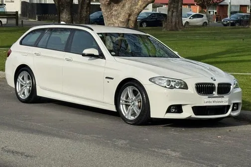 BMW 523I