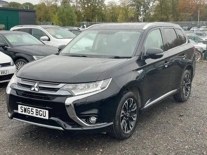 Mitsubishi Outlander 2015 photo 3