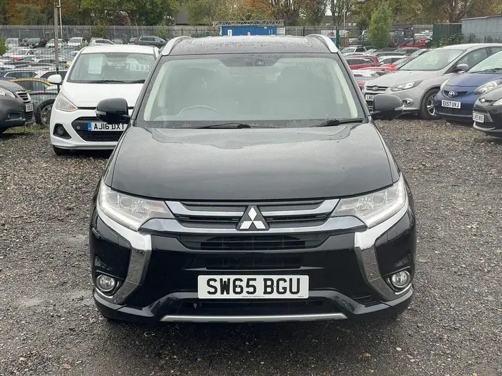 Mitsubishi Outlander 2015 photo 2