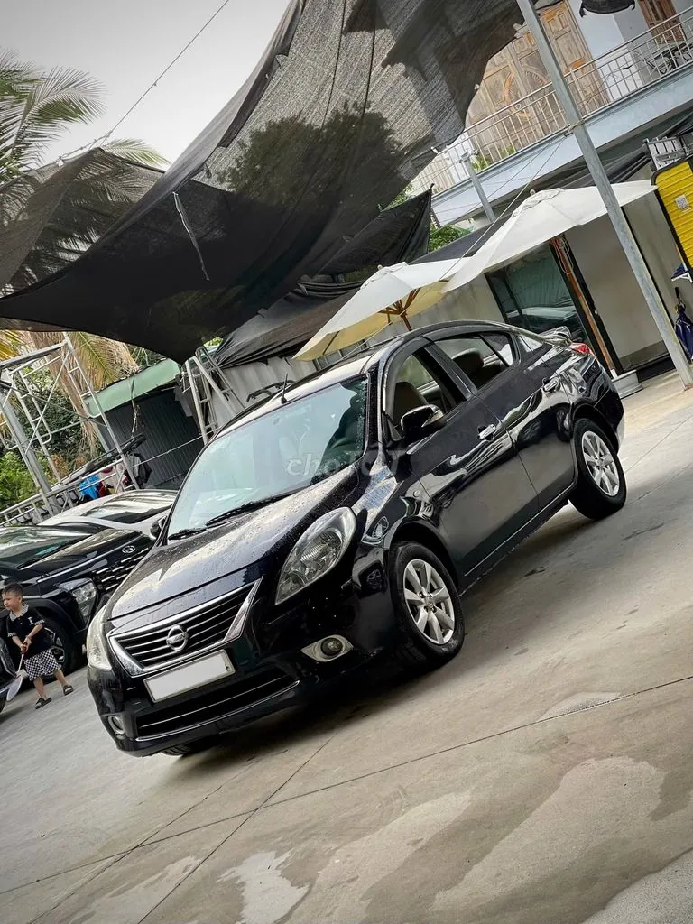 Nissan Sunny 2014 photo 2