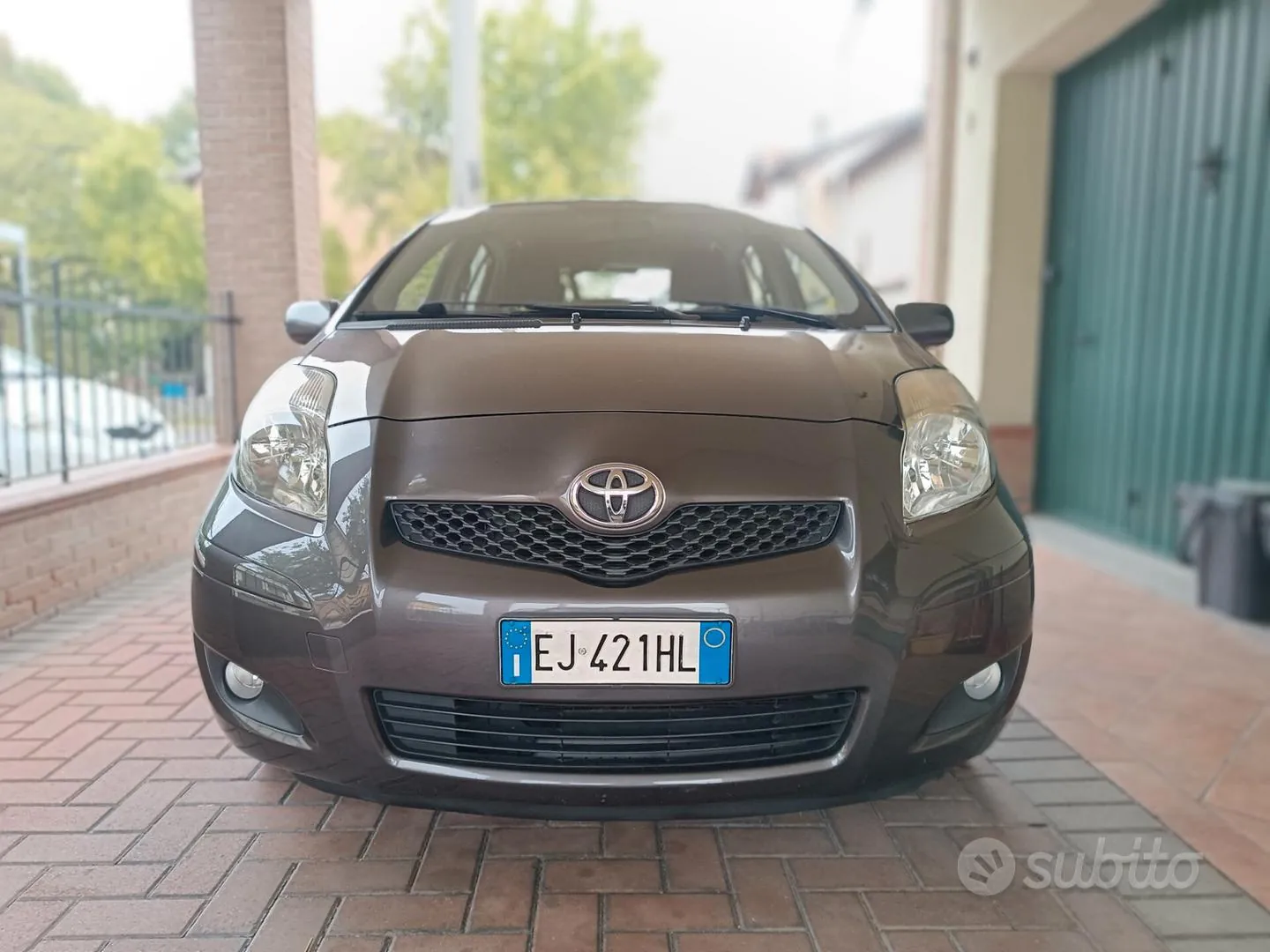 Toyota Yaris 2011 photo 4