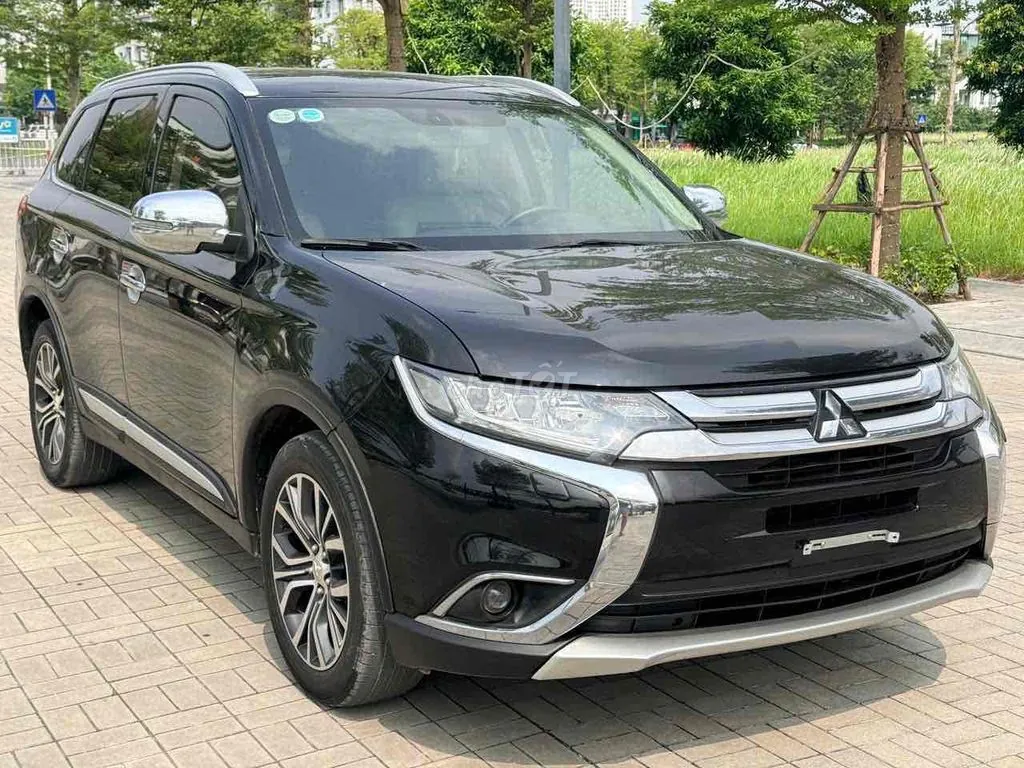 Mitsubishi Outlander 2018 photo 2