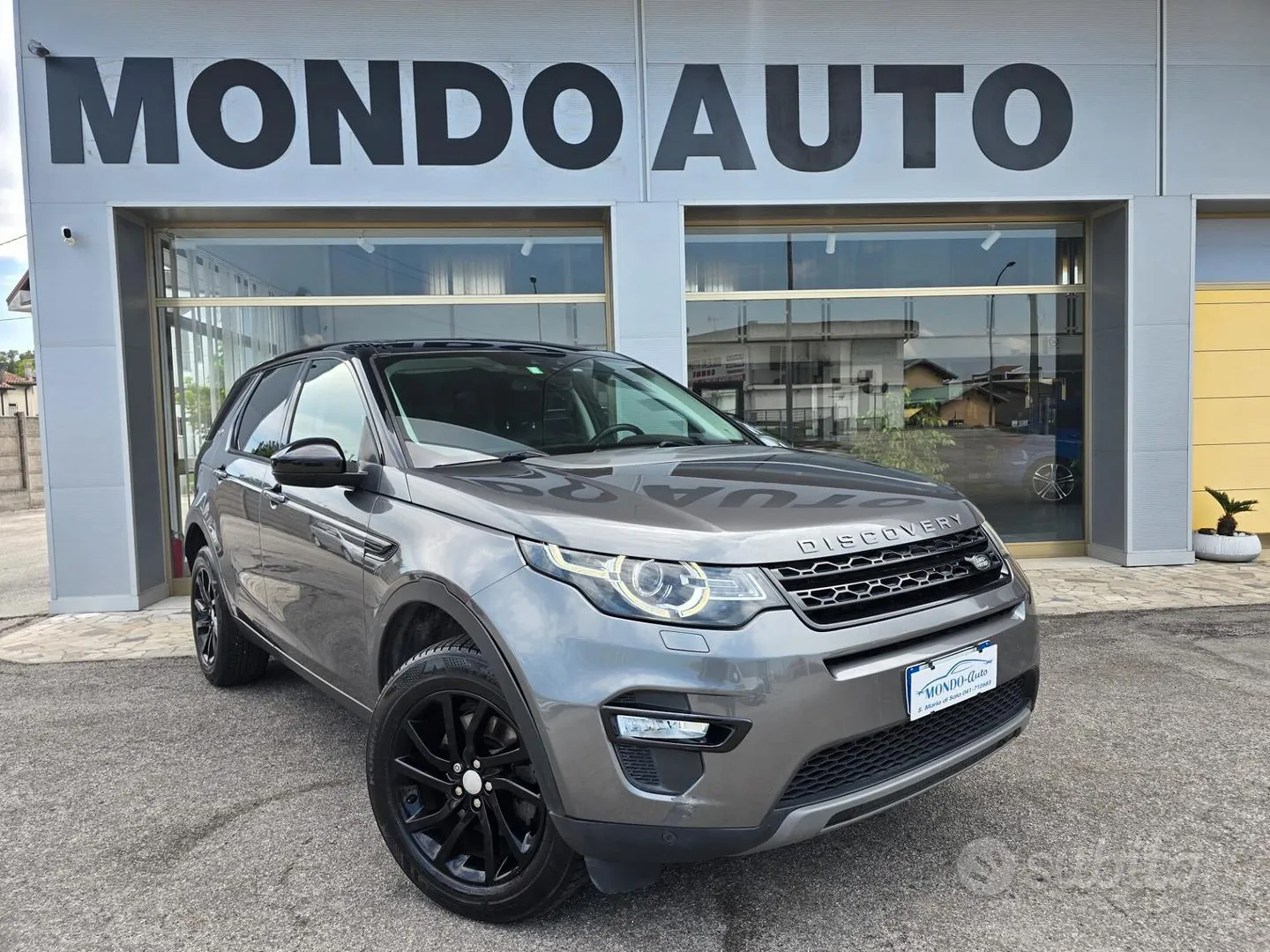 Land Rover Discovery Sport 2018 photo 2