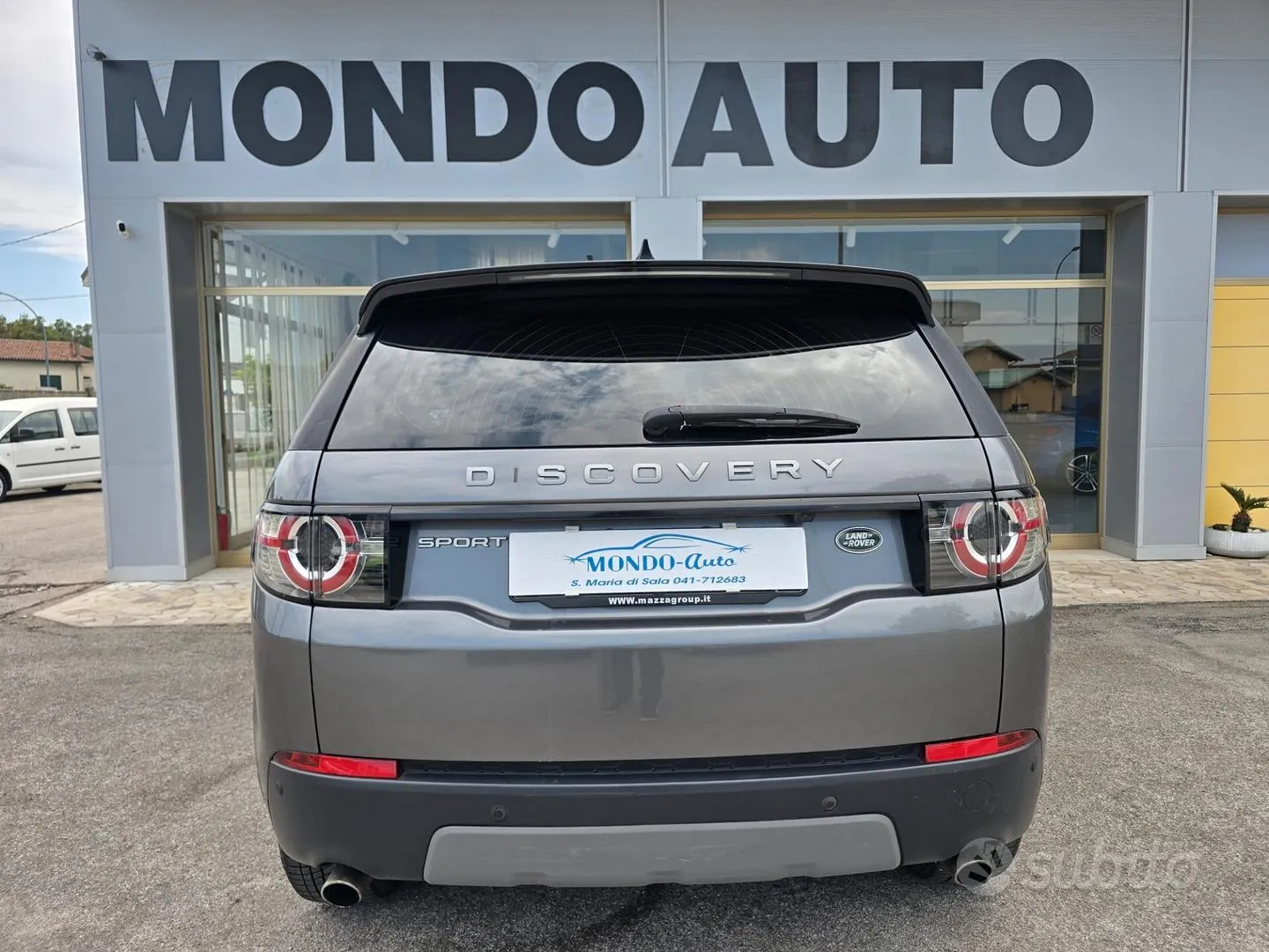 Land Rover Discovery Sport 2018 photo 5