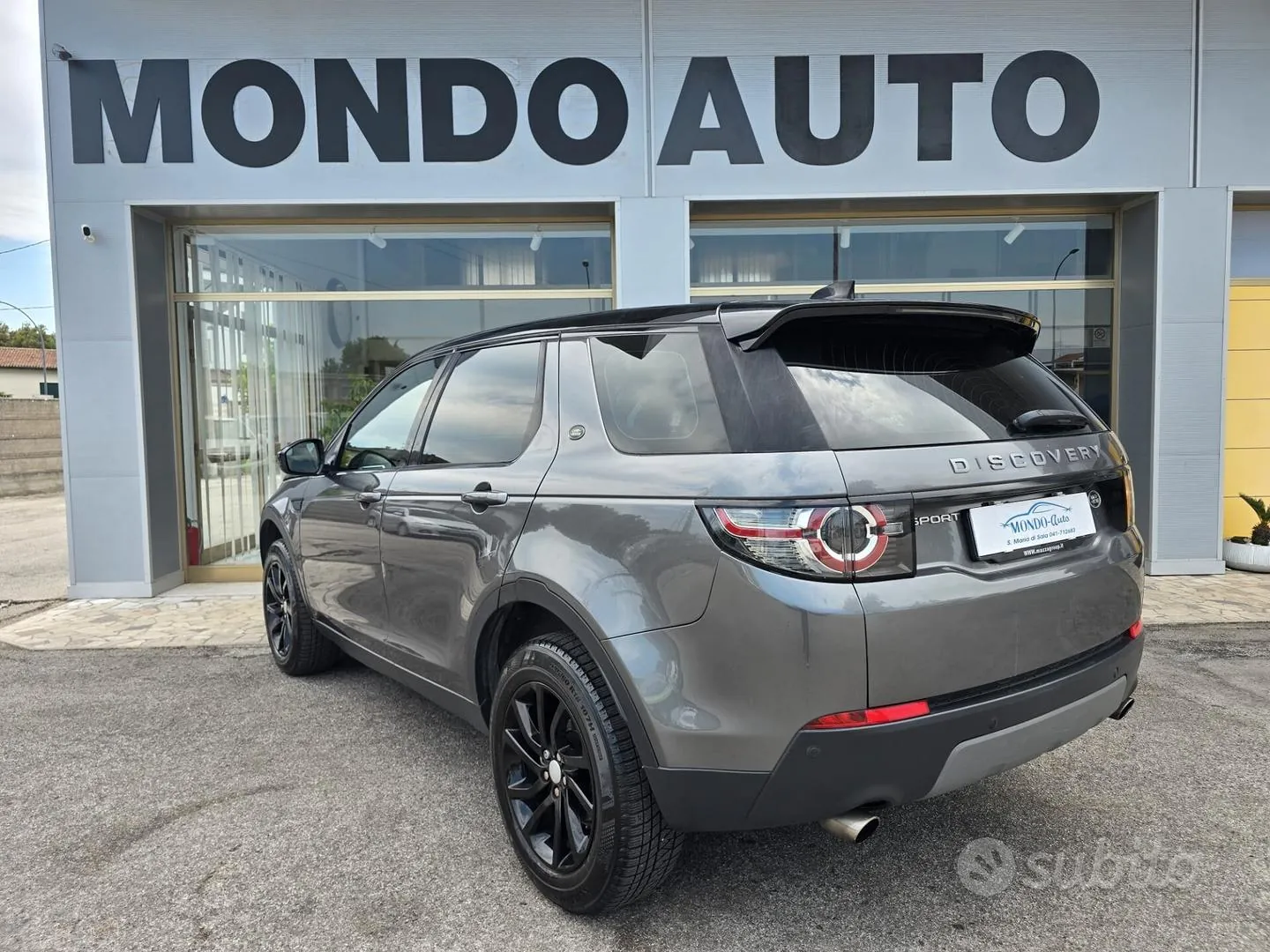 Land Rover Discovery Sport 2018 photo 3
