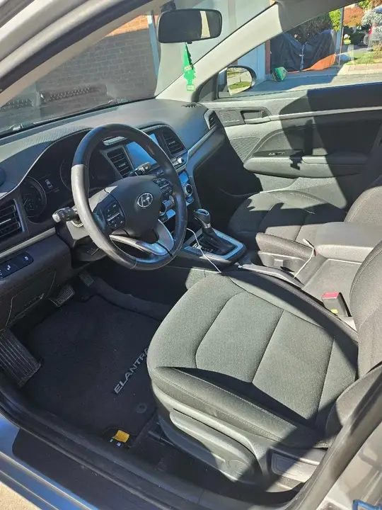 Hyundai Elantra 2020 photo 2