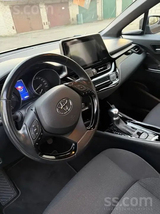 Toyota C-Hr 2019 photo 4