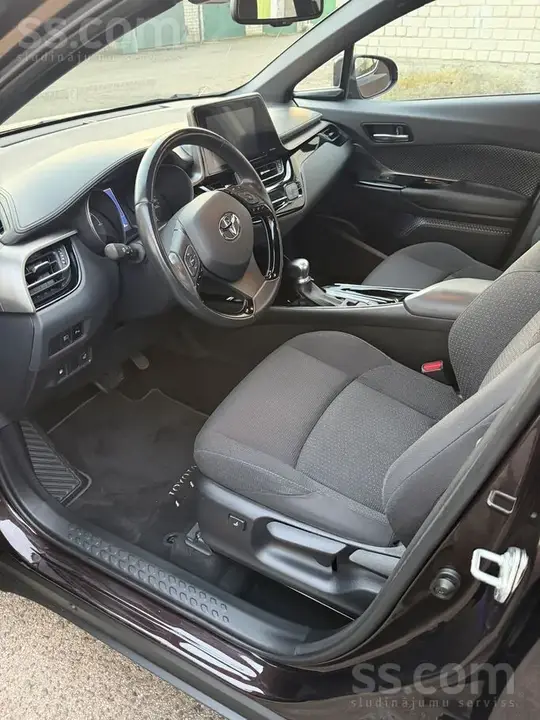 Toyota C-Hr 2019 photo 5