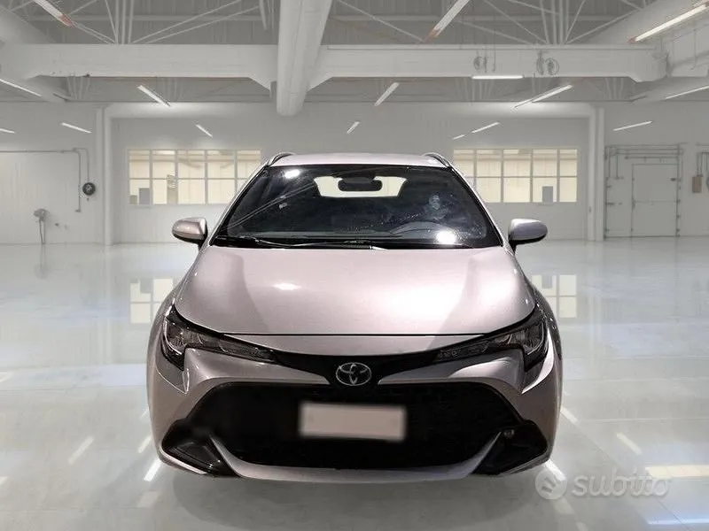 Toyota Corolla 2023 photo 2
