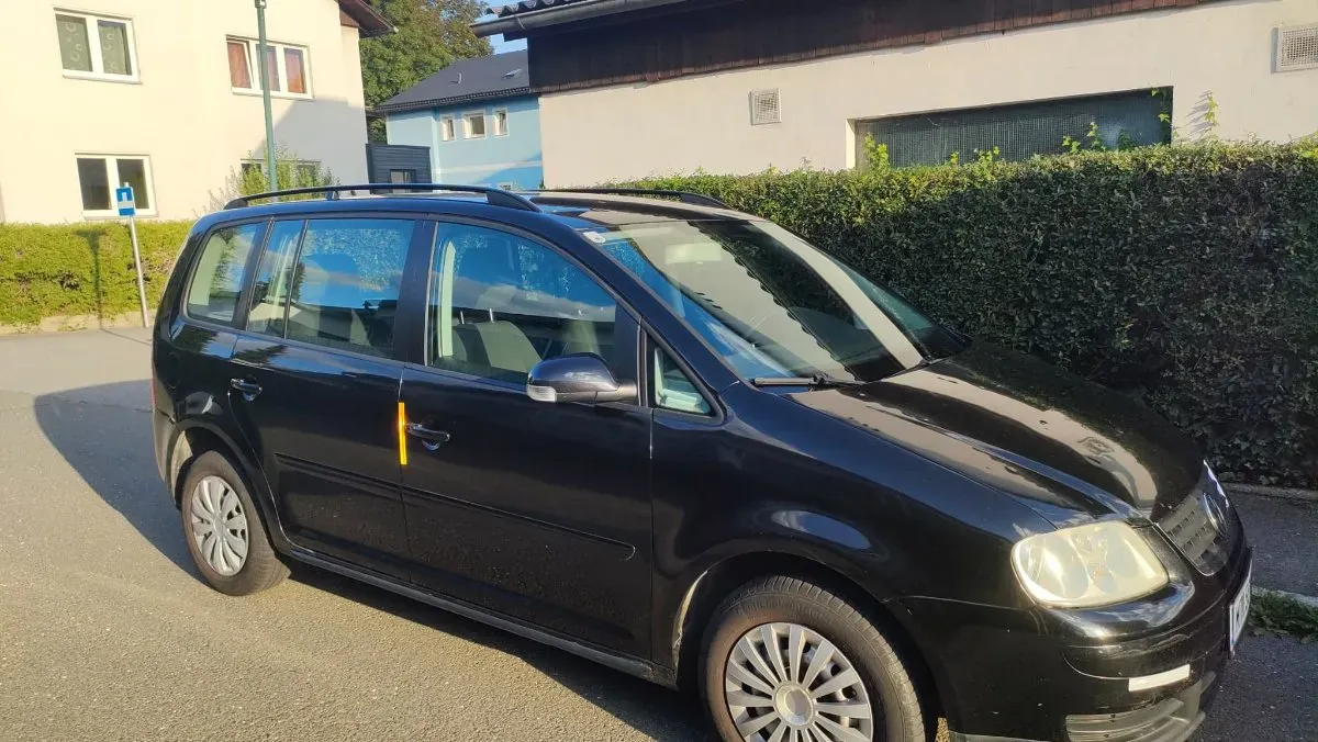 Volkswagen Touran 2005 photo 2