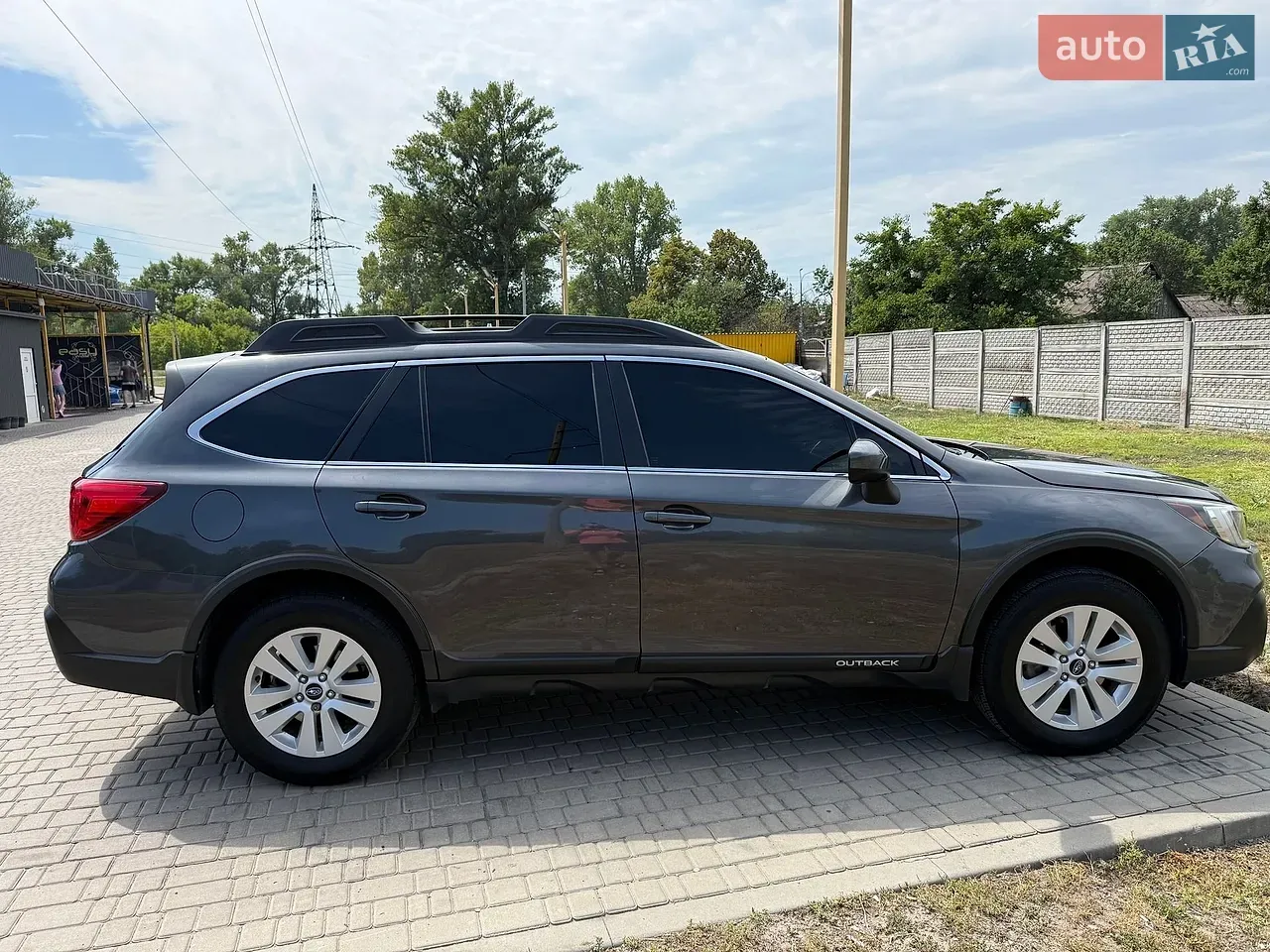 Subaru Outback 2018 photo 2