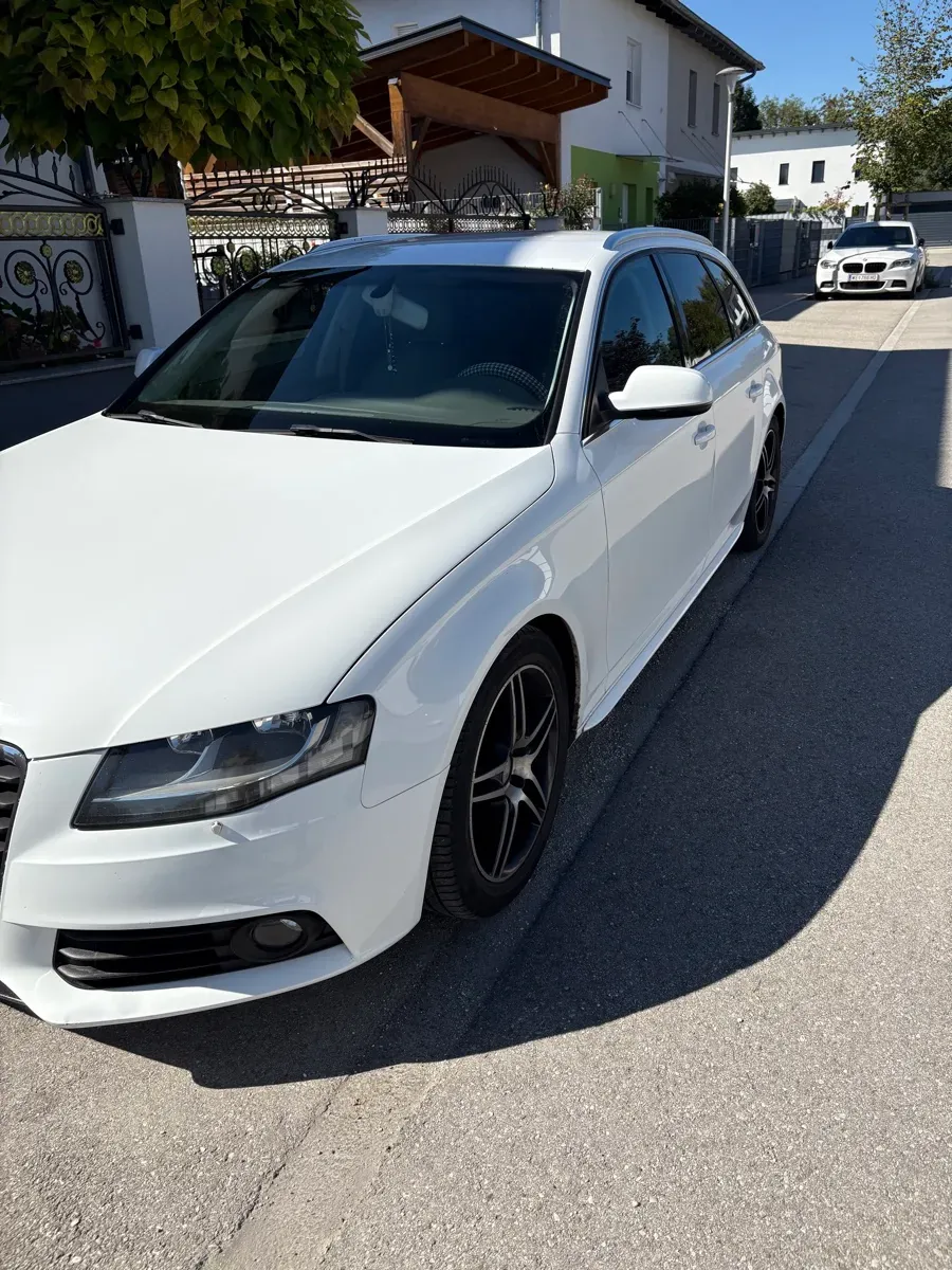 Audi A4 2009 photo 3