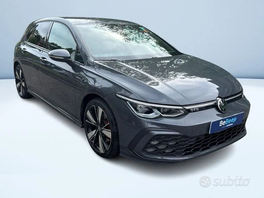 Volkswagen Golf 2022 photo 2