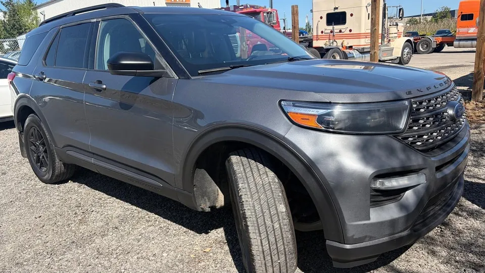 Ford Explorer 2022 photo 3