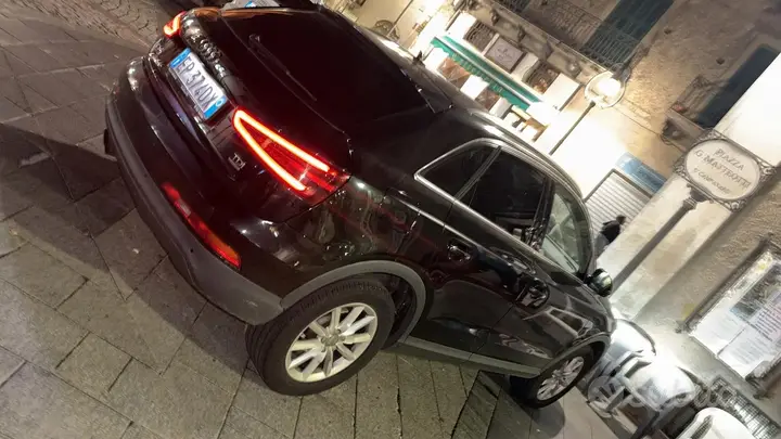 Audi Q3 2013 photo 2