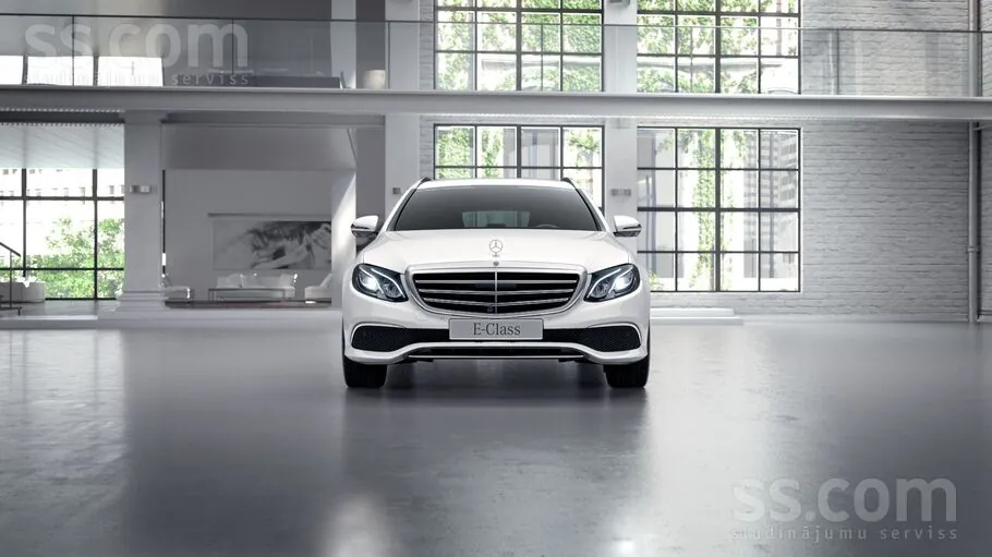 Mercedes-Benz E350 2017 photo 2