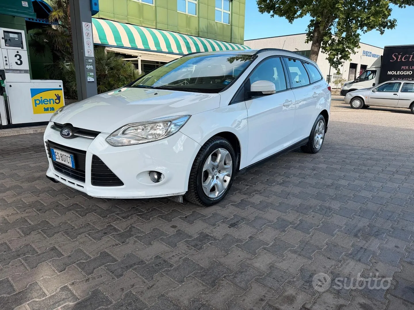 Ford Focus 2013 photo 2