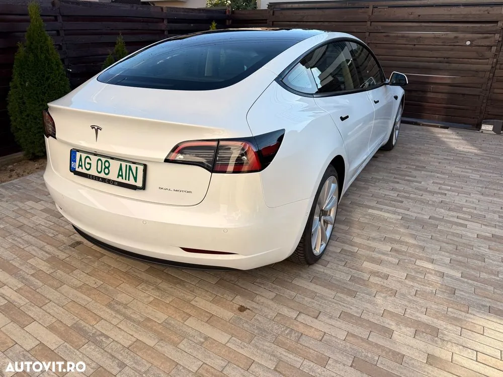 Tesla Model 3 2022 photo 5