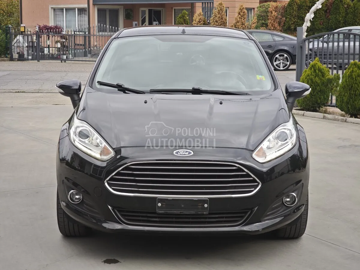 Ford Fiesta 2013 photo 2