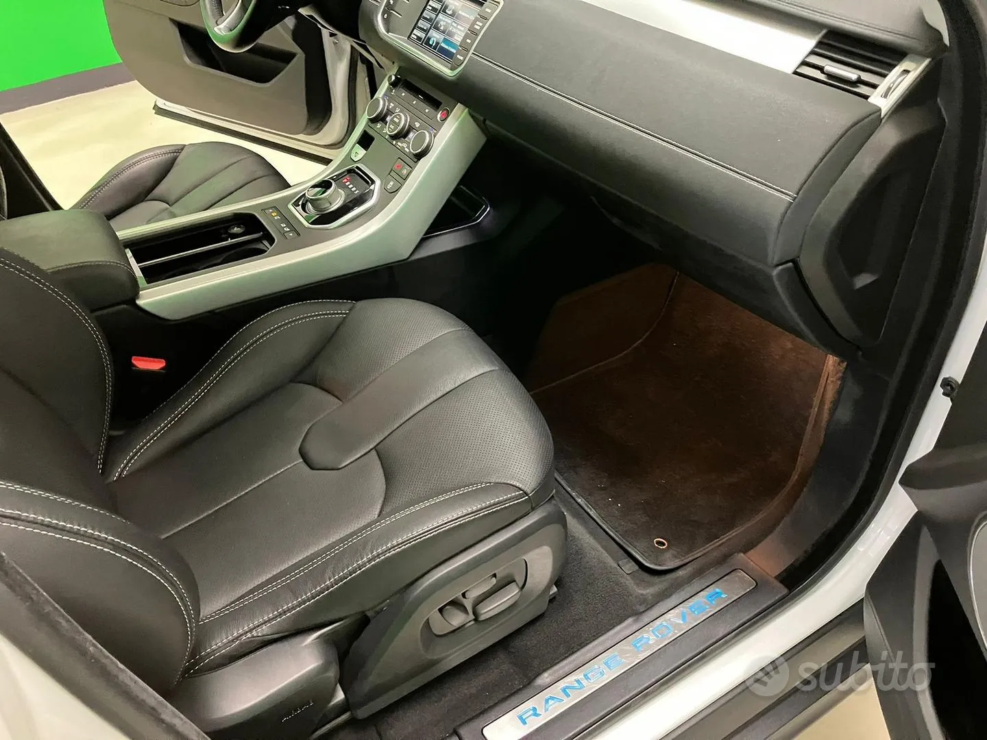 Land Rover Range Rover Evoque 2015 photo 5