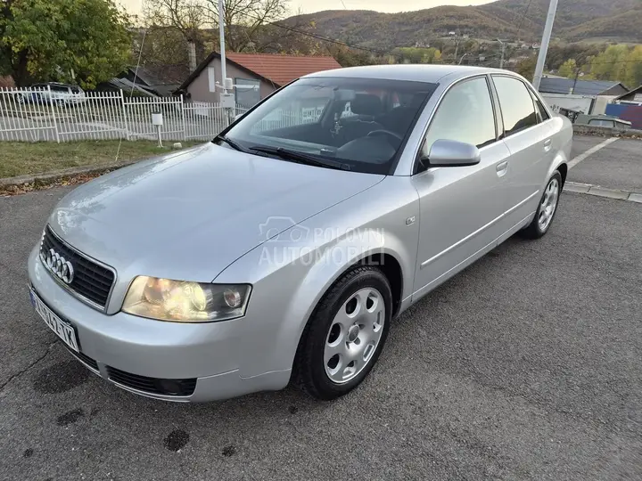 Audi A4 2004 photo 2